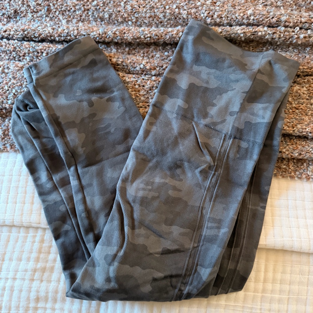 Spanx Camo Cropped Leggings